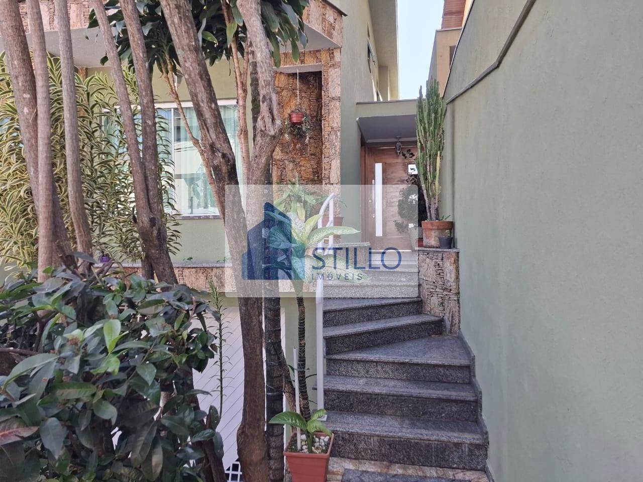 Casa à venda com 3 quartos, 4 banheiros, 4 vagas e 216m² no Jardim Textil, São Paulo — foto principal