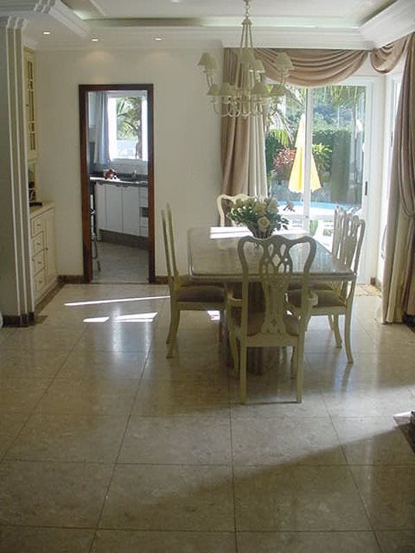 Casa à venda com 5 quartos, 3 suítes, 2 vagas e 400m² no Jurerê Internacional, Florianópolis (SC) — foto 16 de 20