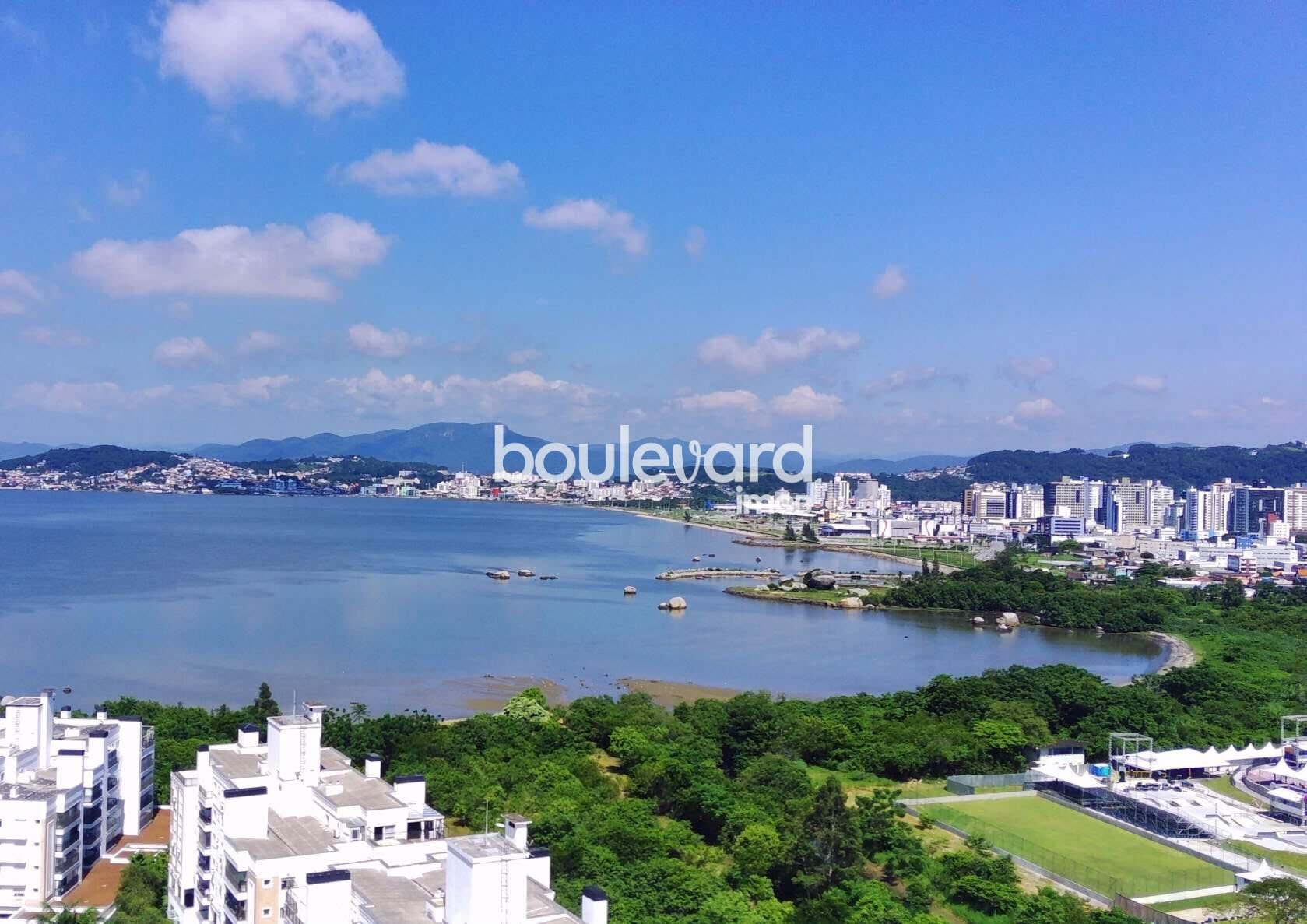 Apartamento à venda com 2 quartos, 1 suíte, 1 vaga e 64m² no Abraão, Florianópolis (SC) — foto 6 de 23