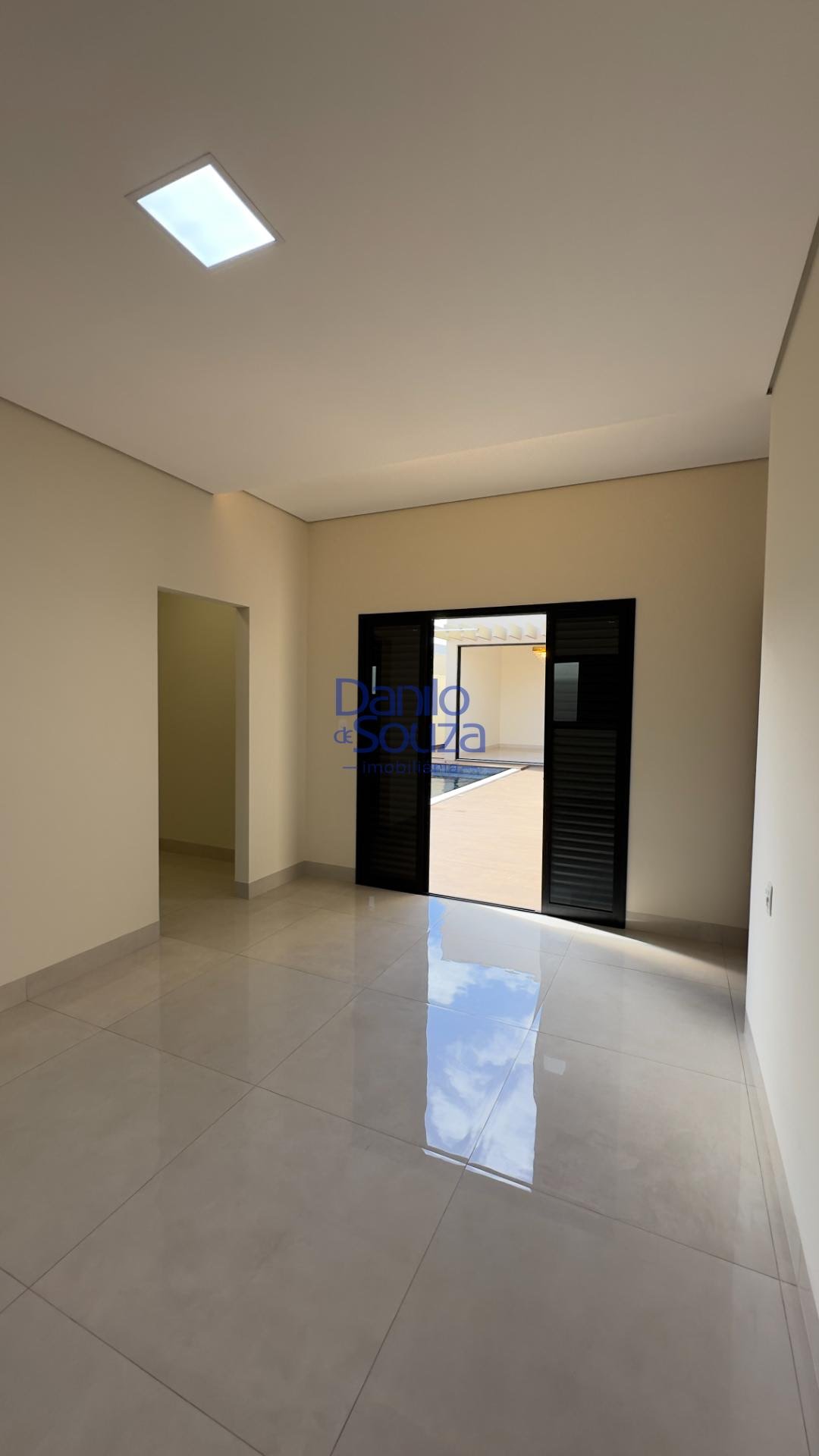 Casa à venda com 3 suítes, 4 vagas e 360m² no Villagio Park, Araxá (MG) — foto 17 de 18