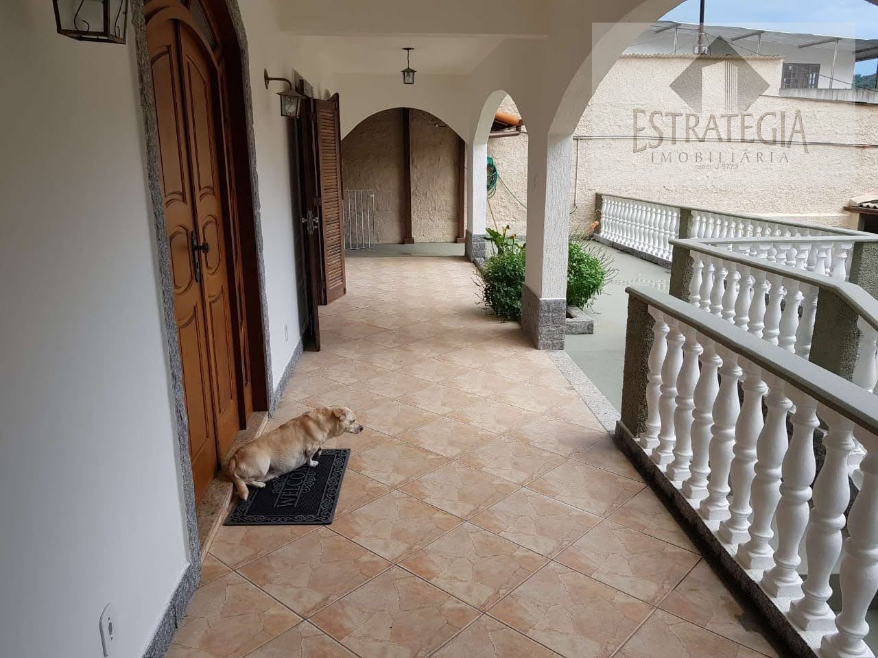 Casa à venda com 3 quartos, 1 suíte, 4 vagas e 225m² no Bingen, Petrópolis (RJ) — foto 14 de 30