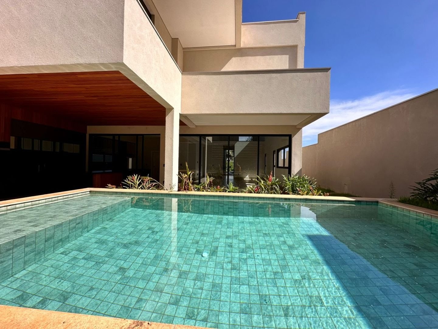 Casa à venda com 3 quartos, 3 suítes, 4 vagas e 364m² no Alphaville, Ribeirão Preto (SP) — foto 5 de 23
