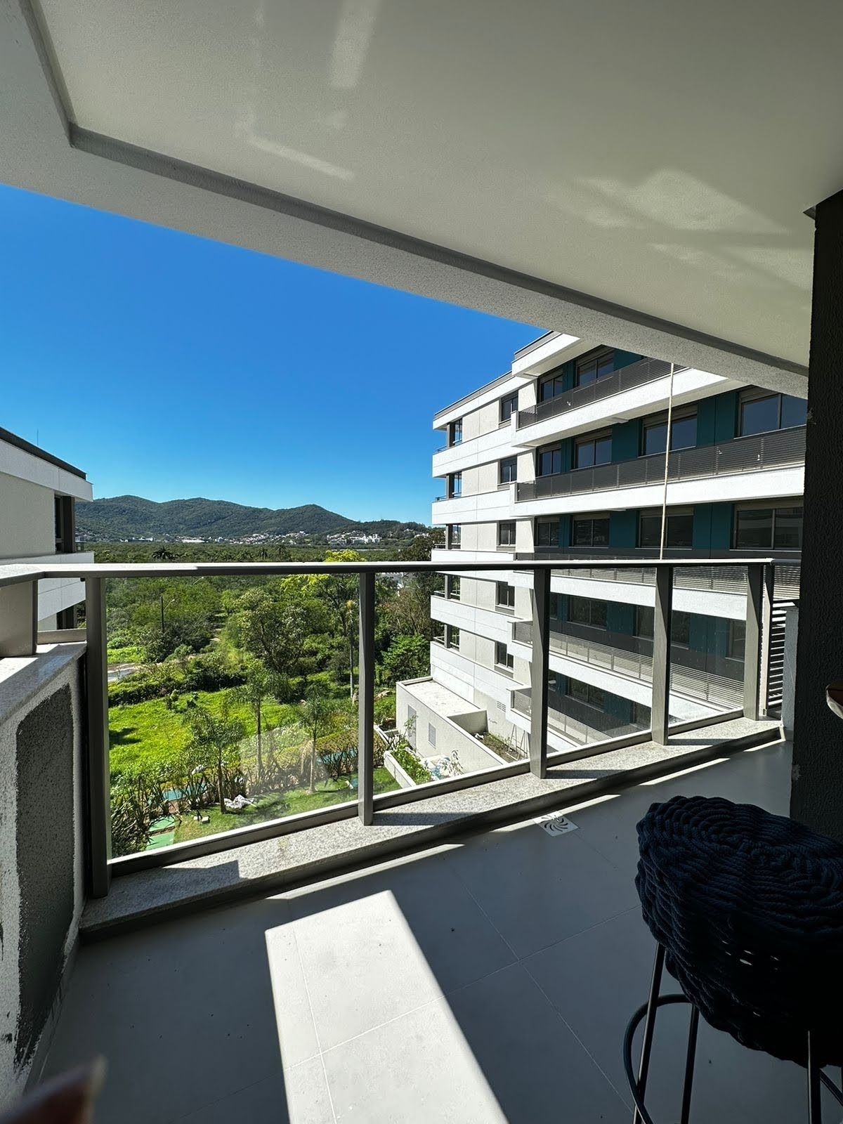 Apartamento à venda com 3 quartos, 1 suíte, 2 vagas e 109m² no Cacupé, Florianópolis (SC) — foto 3 de 30