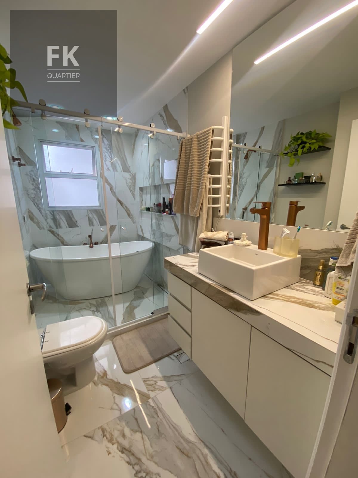 Apartamento à venda com 4 quartos, 4 suítes, 3 vagas e 196m² no Empresarial 18 do Forte, Barueri (SP) — foto 14 de 23