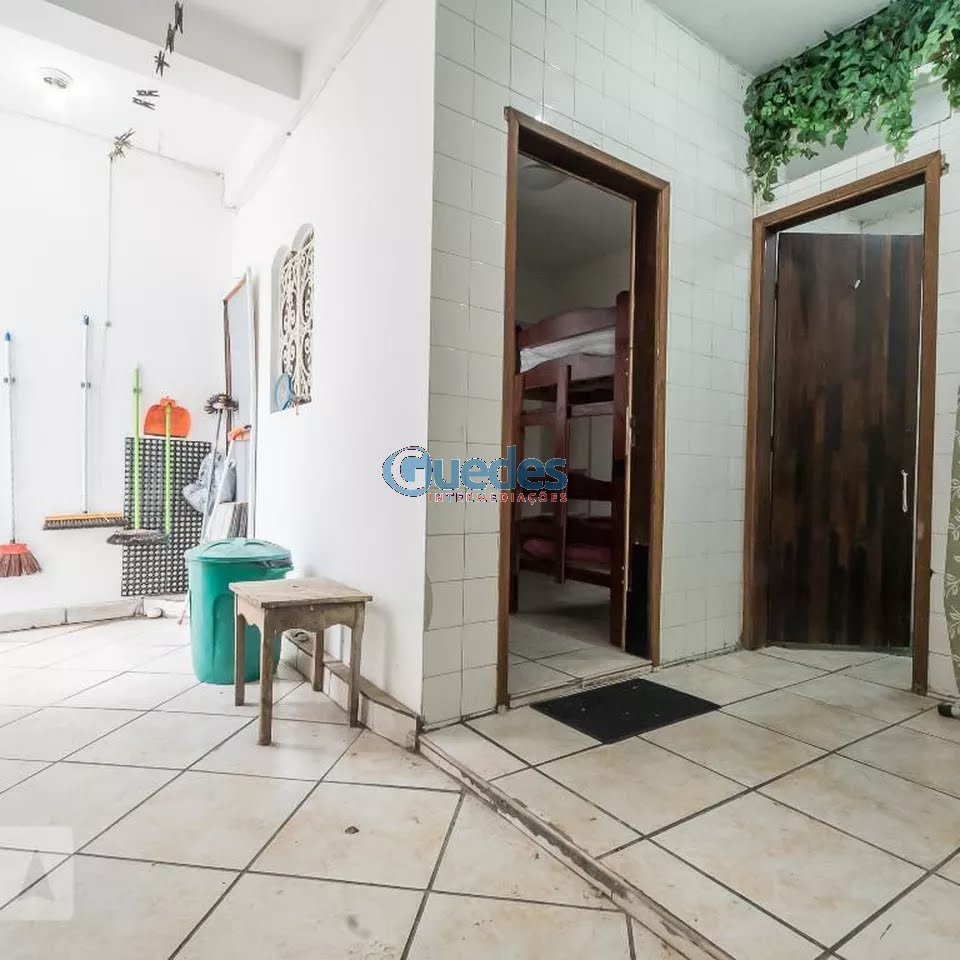 Casa à venda com 7 quartos, 1 suíte, 2 vagas e 250m² no Santo Amaro, São Paulo (SP) — foto 15 de 30