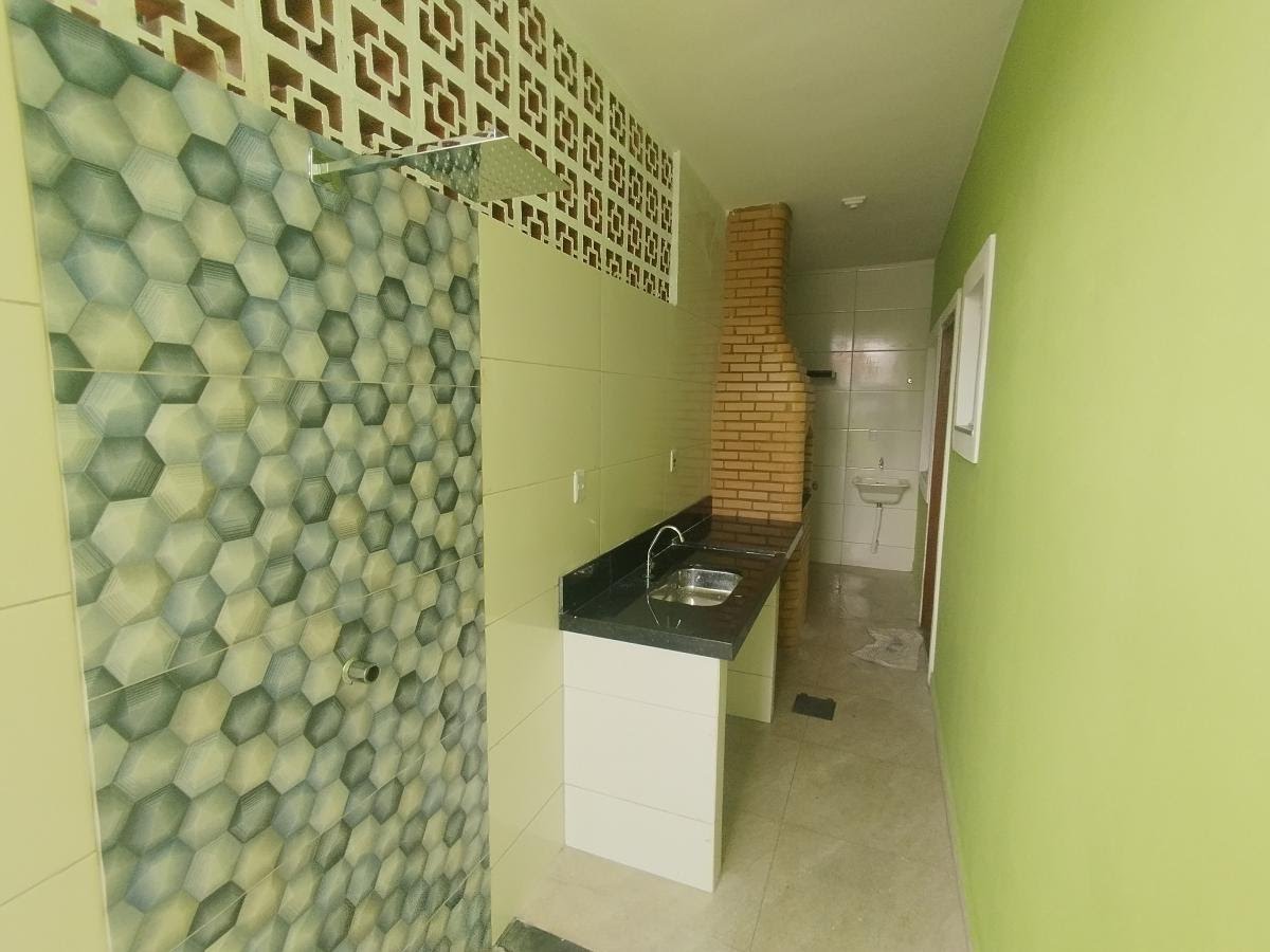 Casa à venda com 2 quartos, 1 suíte, 1 vaga e 80m² no Extensão do Bosque, Rio das Ostras (RJ) — foto 4 de 8