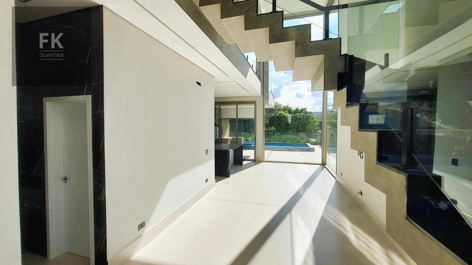 Casa à venda com 3 quartos, 3 suítes, 6 vagas e 265m² no Suru, Santana de Parnaíba (SP) — foto 5 de 27