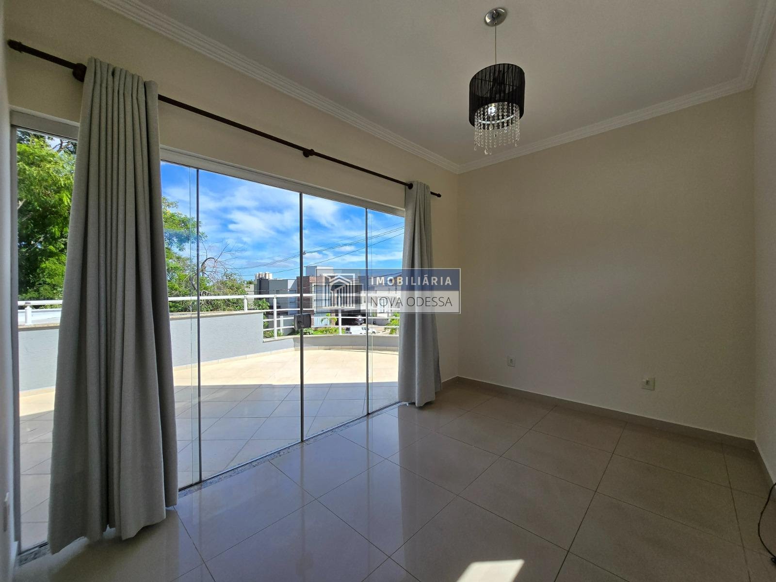 Casa à venda com 4 quartos, 1 suíte, 2 vagas e 220m² no Jardim Primavera, Nova Odessa (SP) — foto 20 de 24
