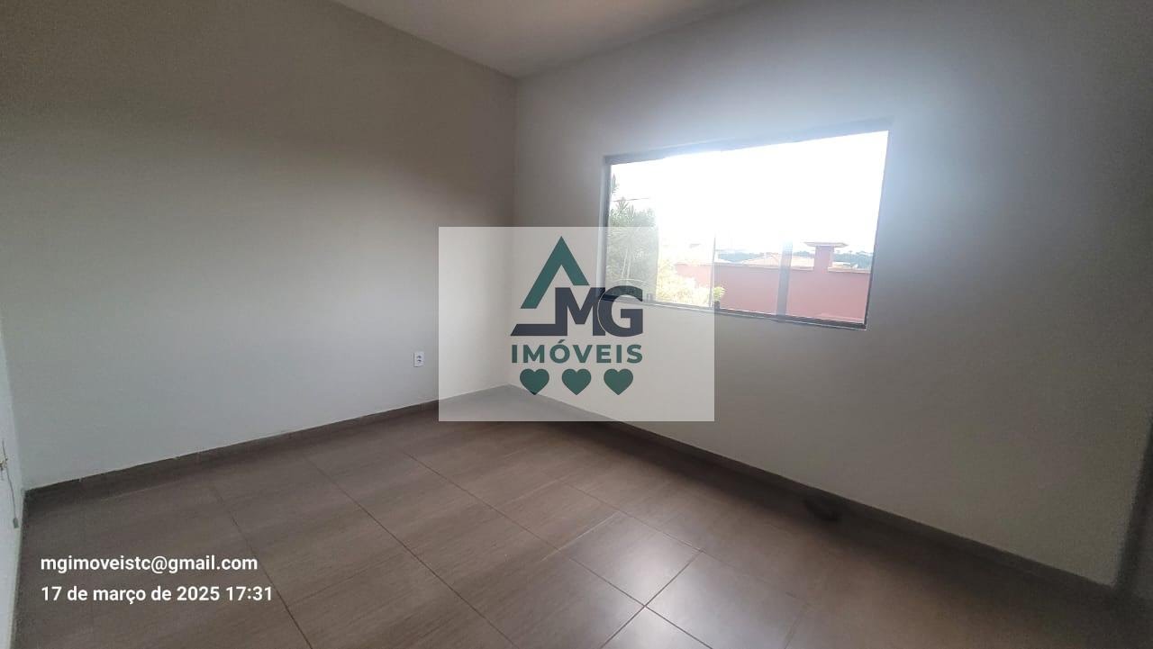 Casa à venda com 3 quartos, 1 suíte, 4 vagas e 450m² no Jardim das Magnólias, Três Corações (MG) — foto 9 de 12