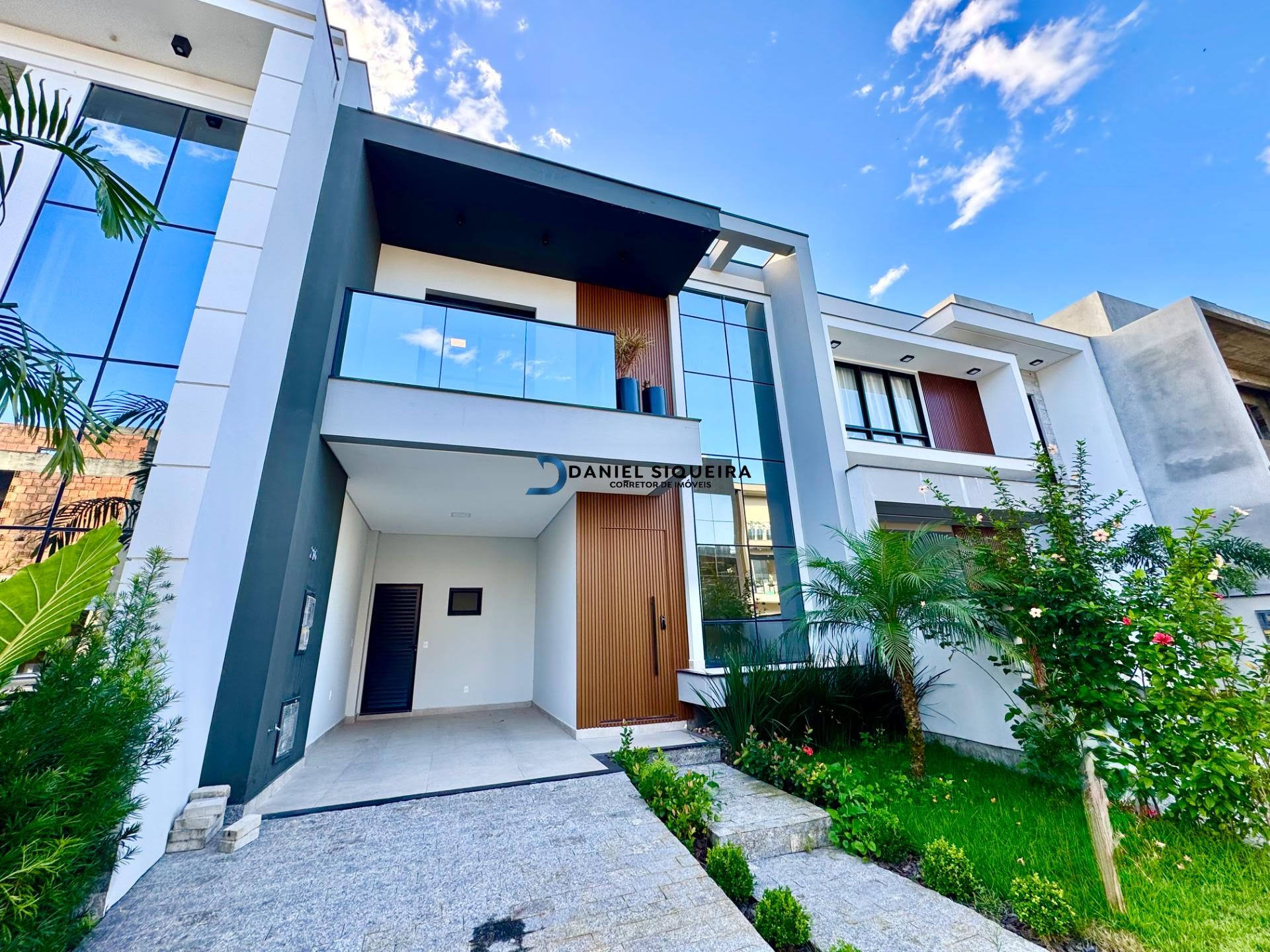 Casa à venda com 3 quartos, 2 banheiros, 2 vagas e 149m² no Bairro Deltaville, Biguaçu — foto principal