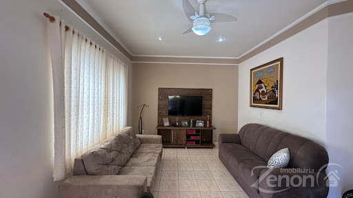 Casa à venda em Vila Jamil de Lima, Adamantina: 3 dorms, 249m²
