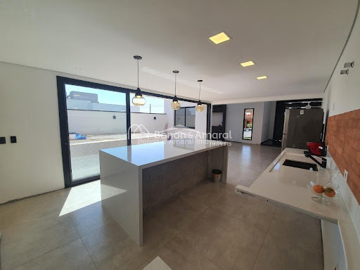 Casa, 3 quartos, 212 m² - Foto 2