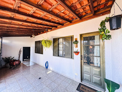Casa em Jardim Eunice, Alfenas: 2 Dorms e 1 Suíte