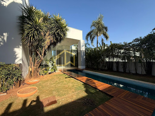 Casa de Condomínio em Residencial Alphaville Flamboyant  -  Goiânia