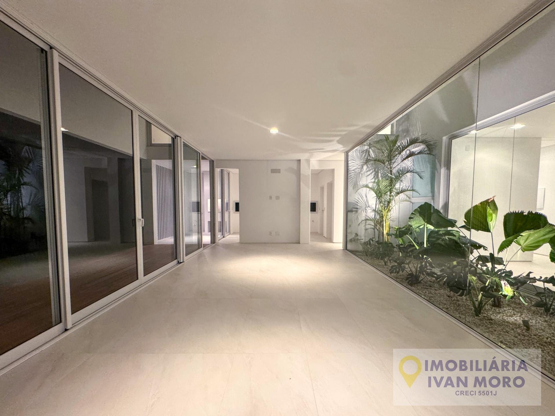 Casa à venda com 4 quartos, 4 suítes, 6 vagas e 297m² no São João do Rio Vermelho, Florianópolis (SC) — foto 26 de 30