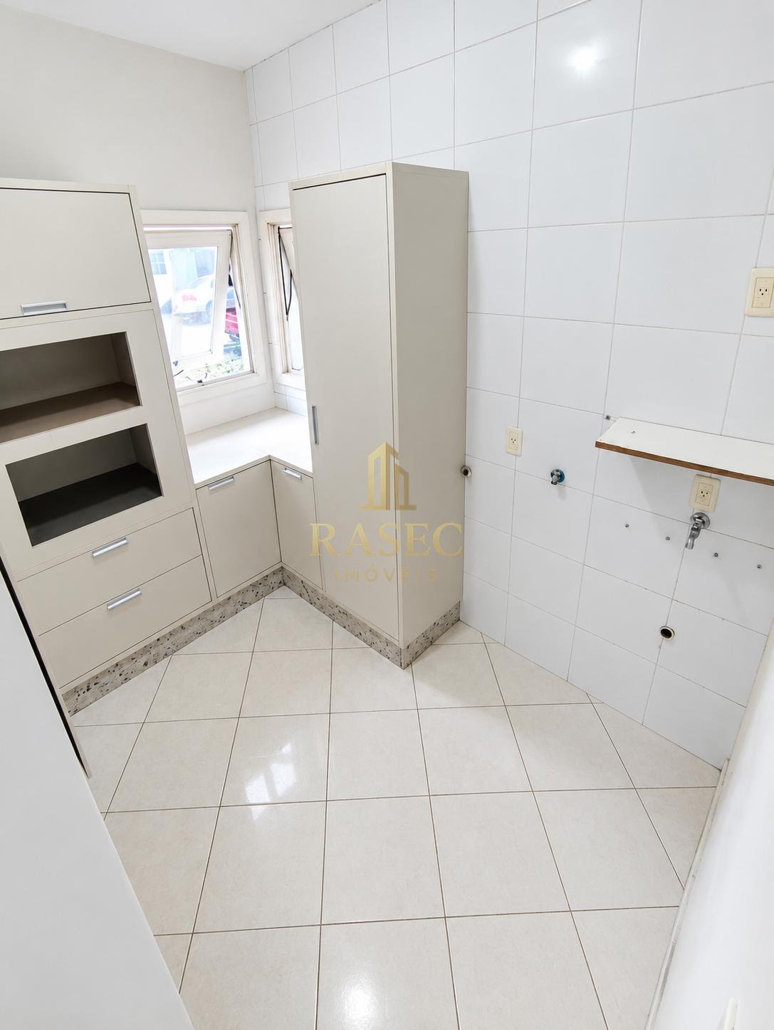 Casa para alugar com 2 quartos, 1 suíte, 2 vagas e 120m² no Guarani, Brusque (SC) — foto 6 de 10