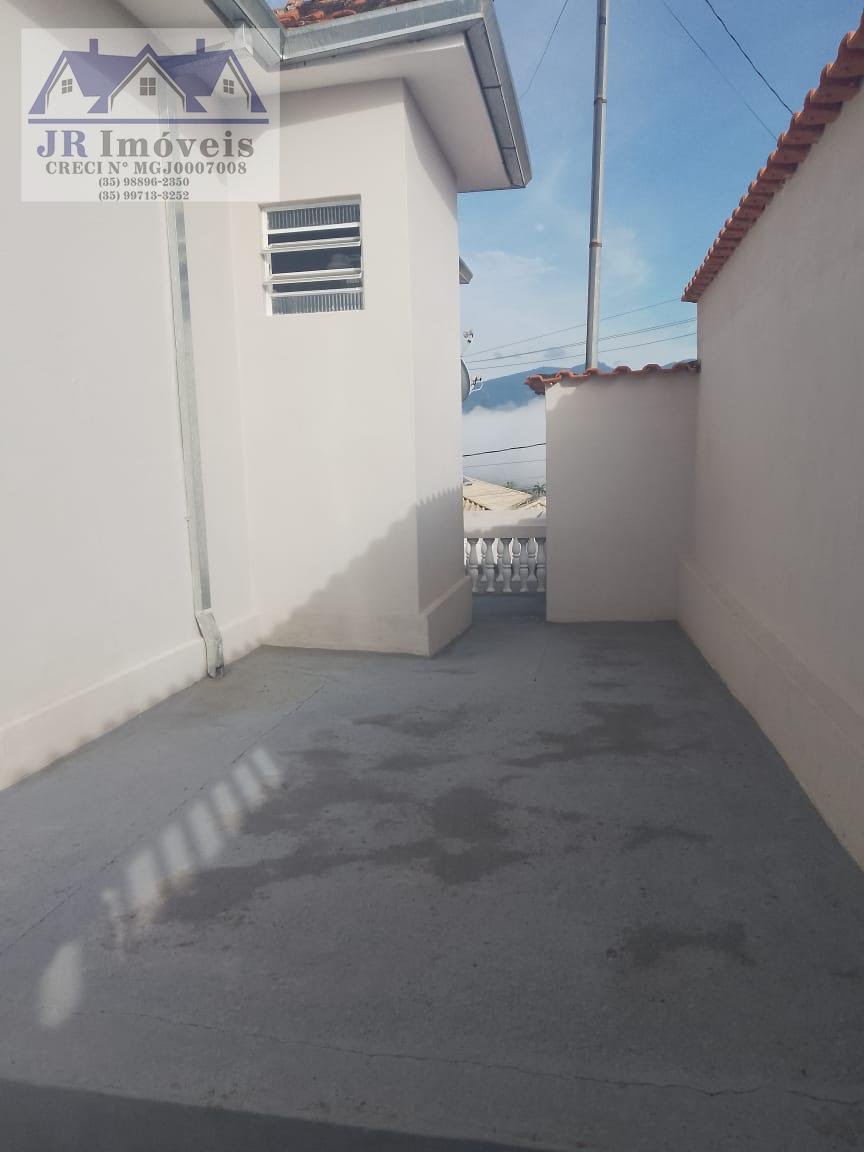 Casa à venda com 3 quartos, 1 suíte, 2 vagas e 300m² no Monte Castelo, Piranguçu (MG) — foto 18 de 25