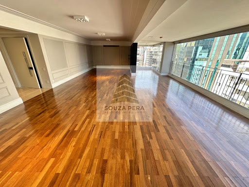 Apartamento em Itaim Bibi  -  São Paulo