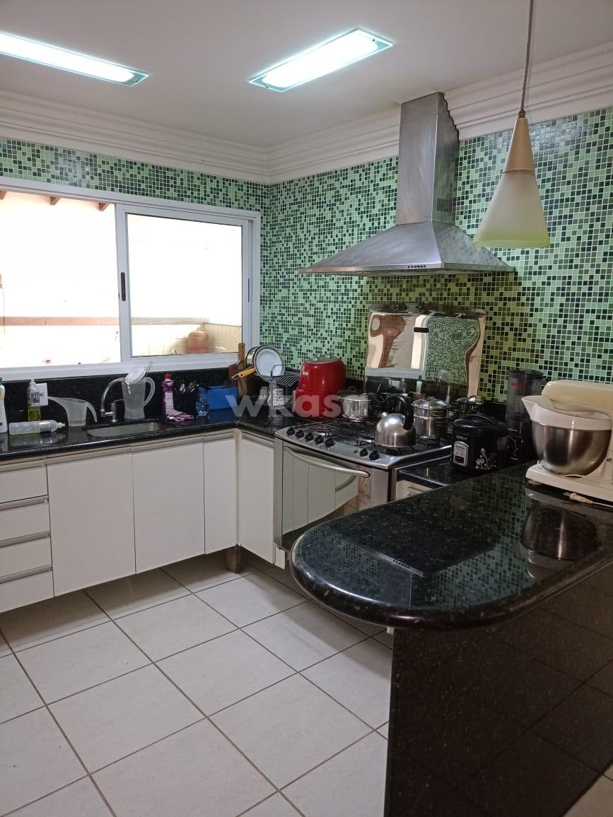 Casa à venda com 4 quartos, 3 suítes, 2 vagas e 205m² no Balneário de Carapebus, Serra (ES) — foto 11 de 30