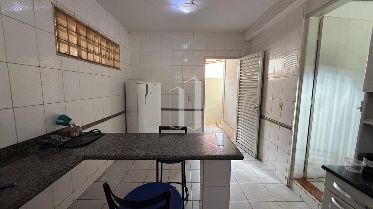 Casa à venda com 6 quartos, 3 suítes, 6 vagas e 360m² no Setor Sul, Goiânia (GO) — foto 22 de 30