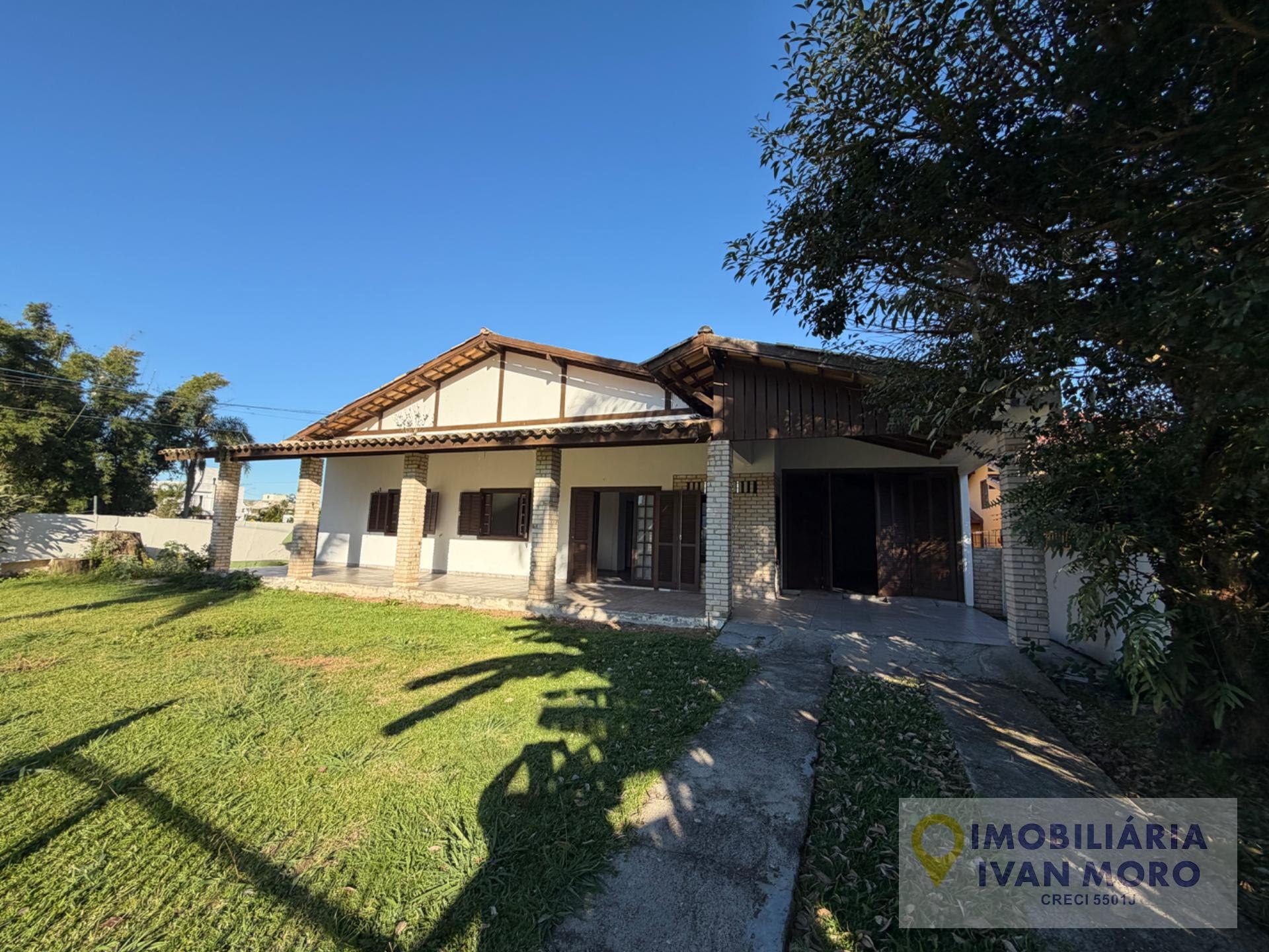 Casa à venda com 4 quartos, 2 suítes, 2 vagas e 180m² no Daniela, Florianópolis (SC) — foto 5 de 27
