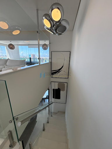 Escada de acesso ao Duplex