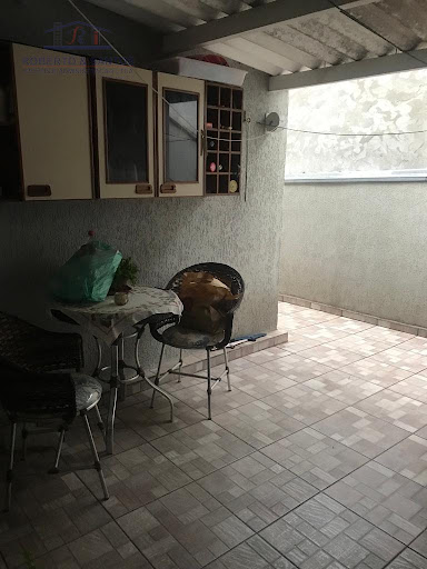 Área de serviço coberta