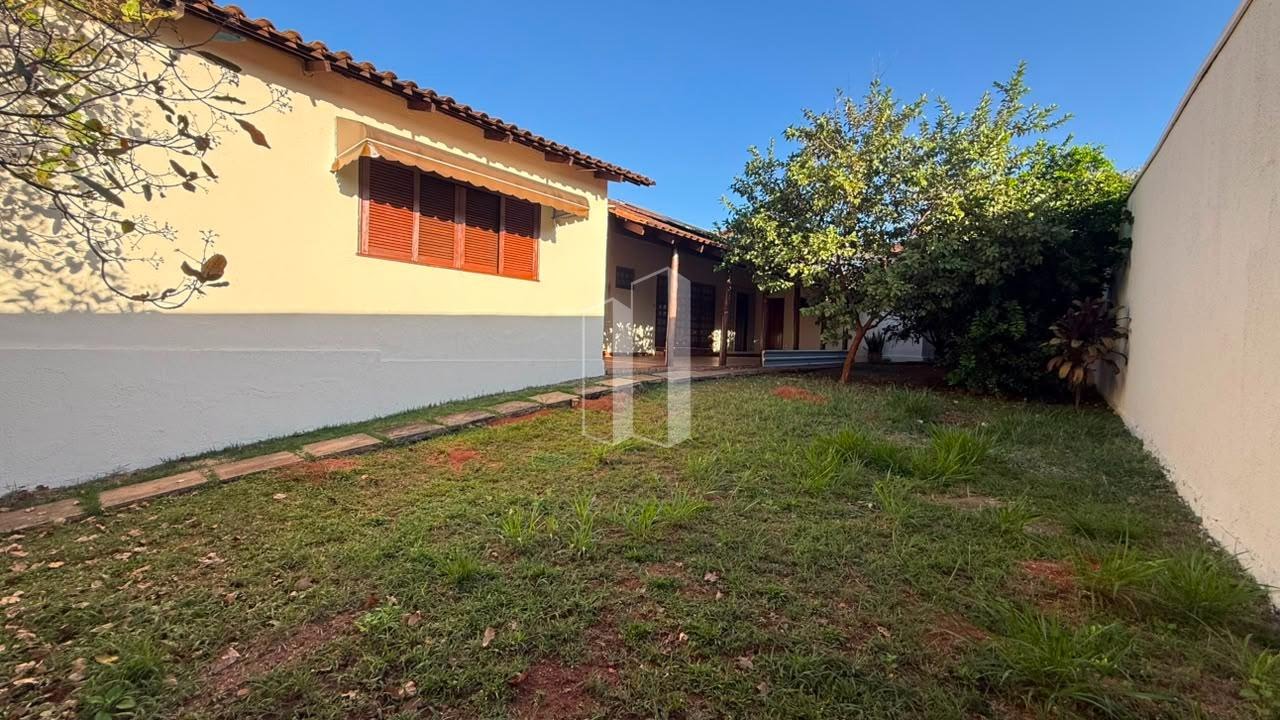 Casa, 6 quartos, 293 m² - Foto 1
