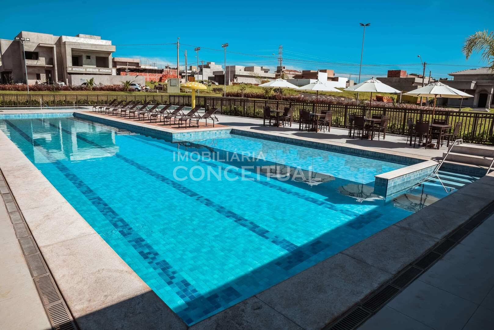 Piscina Adulto e Infantil