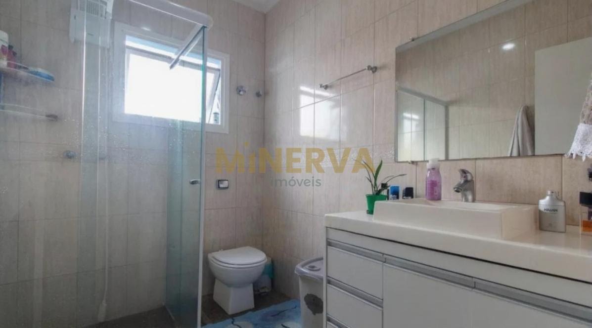 Casa à venda com 5 quartos, 2 suítes, 4 vagas e 250m² no Vila Gomes Cardim, São Paulo (SP) — foto 8 de 11