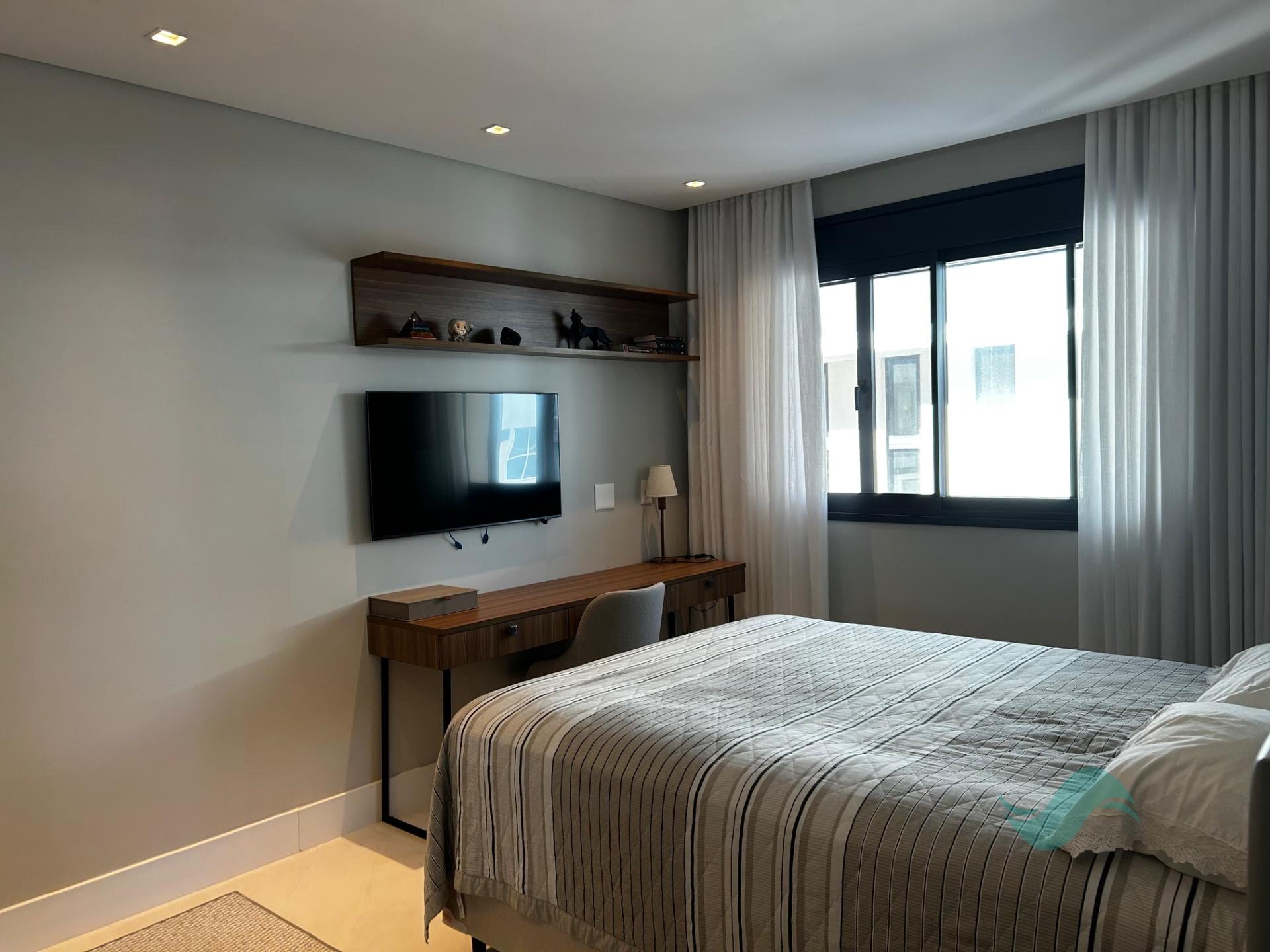 Cobertura à venda com 4 suítes, 3 vagas e 240m² no Jurerê, Florianópolis (SC) — foto 27 de 30