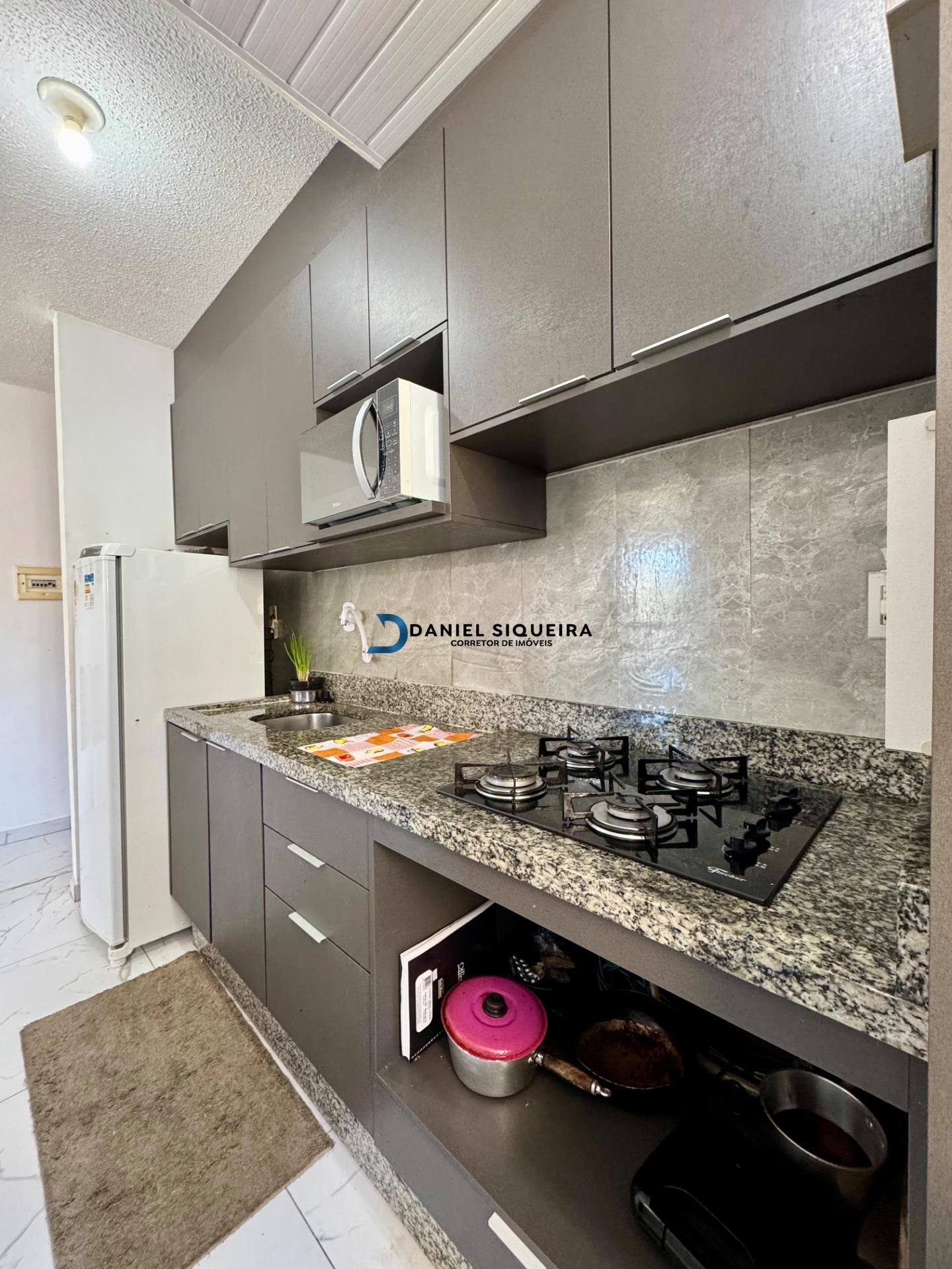 Apartamento à venda com 2 quartos, 1 banheiro, 1 vaga e 45m² no Fundos, Biguaçu — foto principal