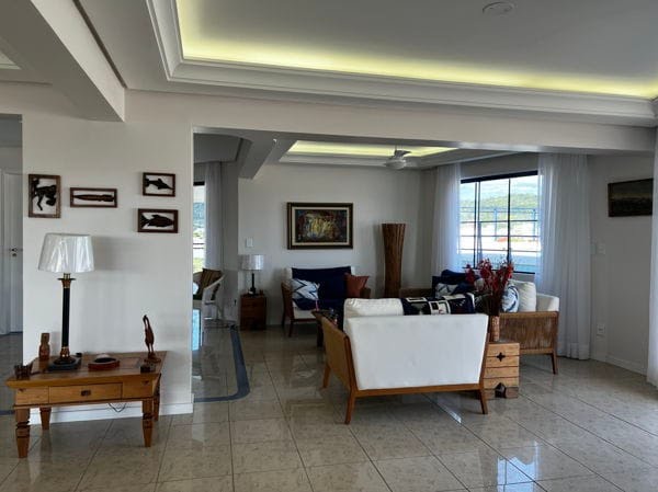 Cobertura à venda com 3 suítes, 2 vagas e 330m² no Jurerê, Florianópolis (SC) — foto 11 de 30