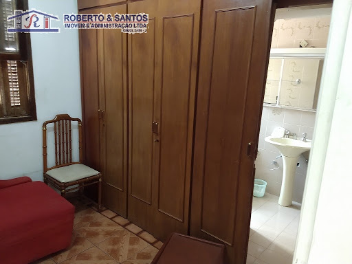 Vista do banheiro da suite