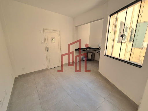 Conjugado à venda no Catete, RJ: 22m², 1 quarto, 1 banheiro. Excelente localização por R$310.000.