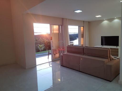 Casa em Condomínio Boulevard Lagoa Serra: 4 Suítes à Venda