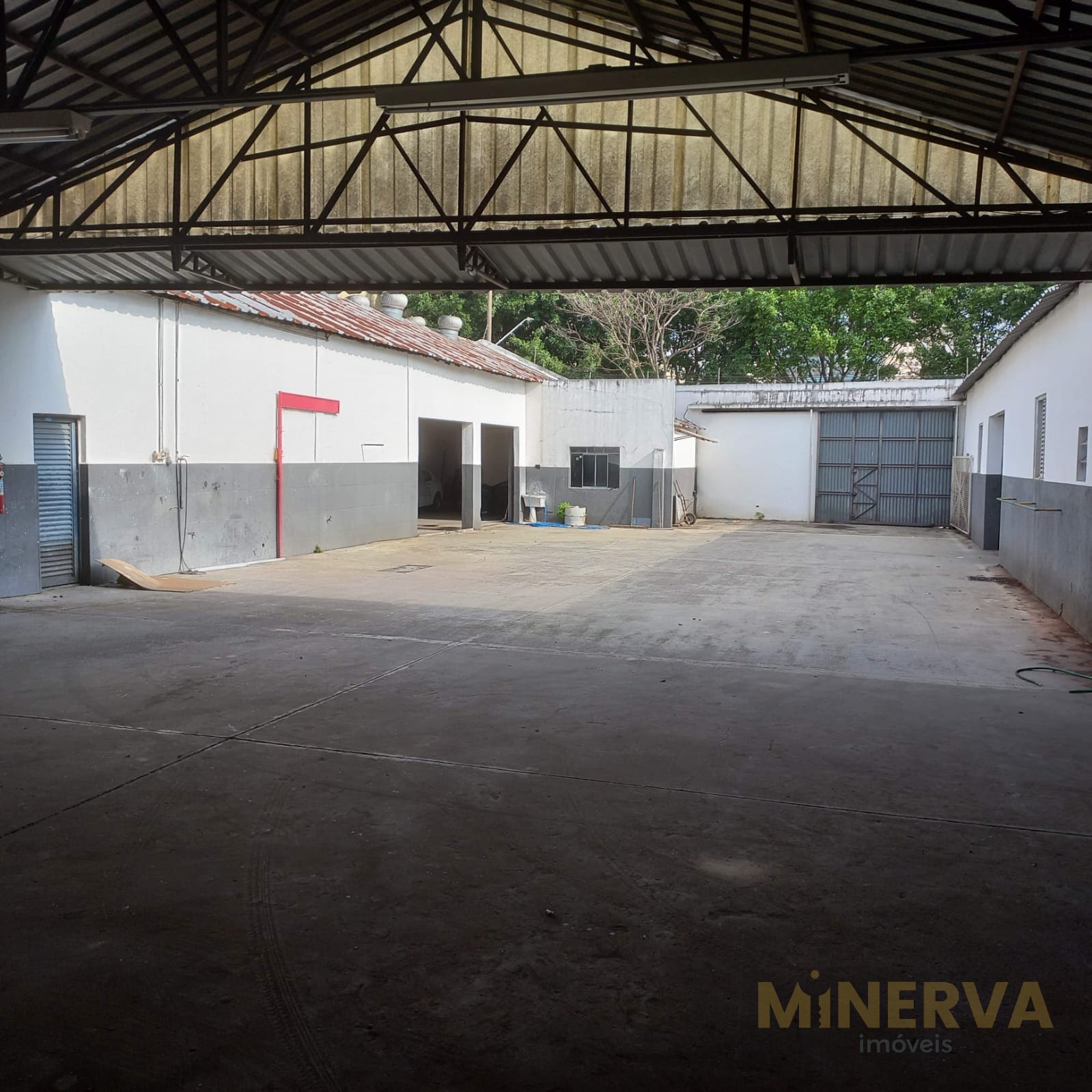 Comercial à venda com 2 banheiros e 1130m² no Belenzinho, São Paulo — foto principal