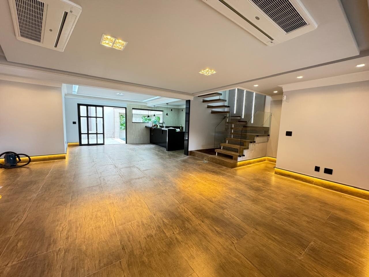 Casa à venda com 3 quartos, 3 suítes e 4 vagas no Vila Barreto, São Paulo (SP) — foto 3 de 19
