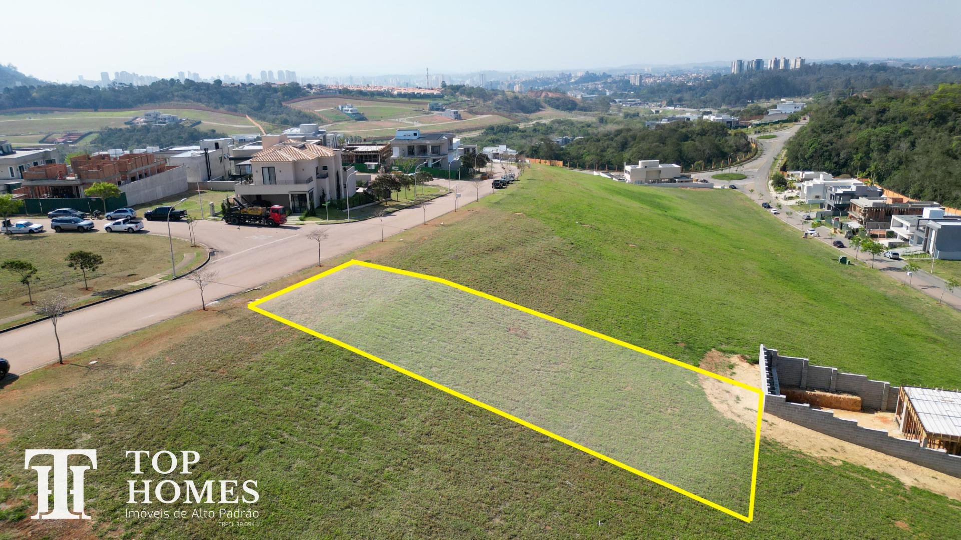 Terreno à venda no condomínio Alphaville Jundiaí I - 659 m²