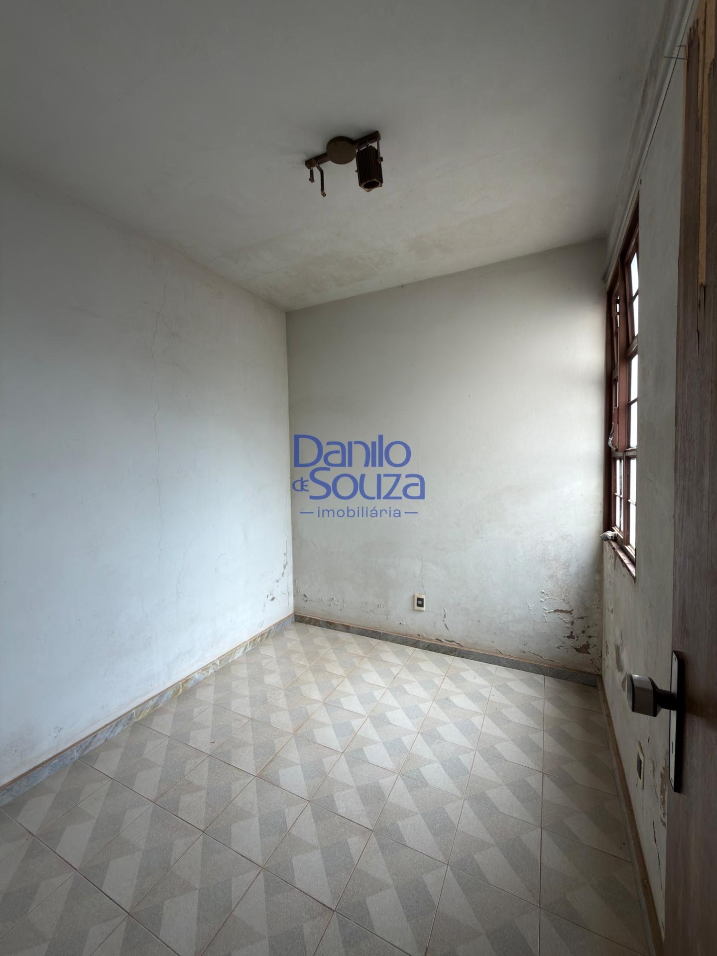 Casa à venda com 4 quartos, 3 suítes, 2 vagas e 344m² no São Cristóvão, Araxá (MG) — foto 9 de 29