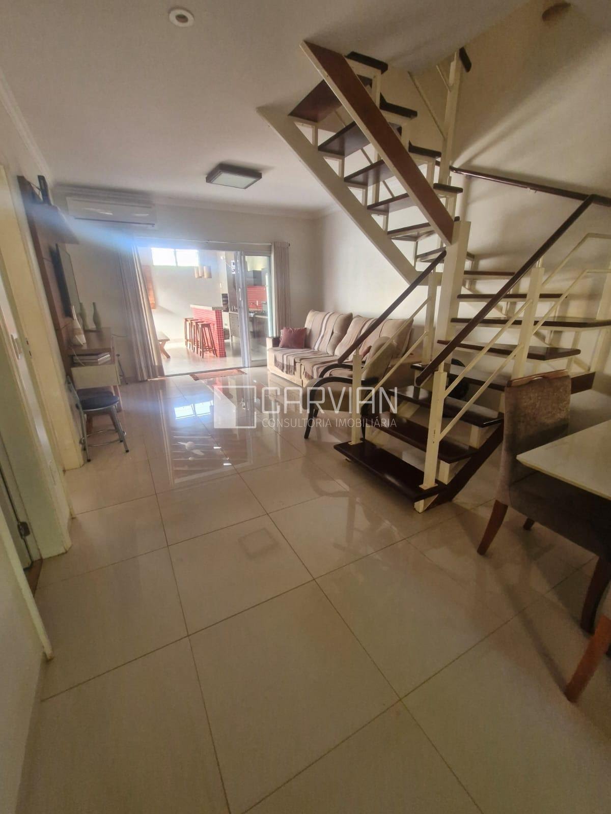 Casa à venda com 3 quartos, 2 banheiros, 2 vagas e 132m² no Jardim Castelo Branco, Ribeirão Preto — foto principal