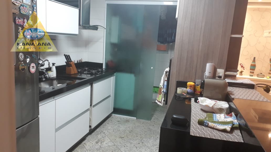 Cozinha e área de serviço