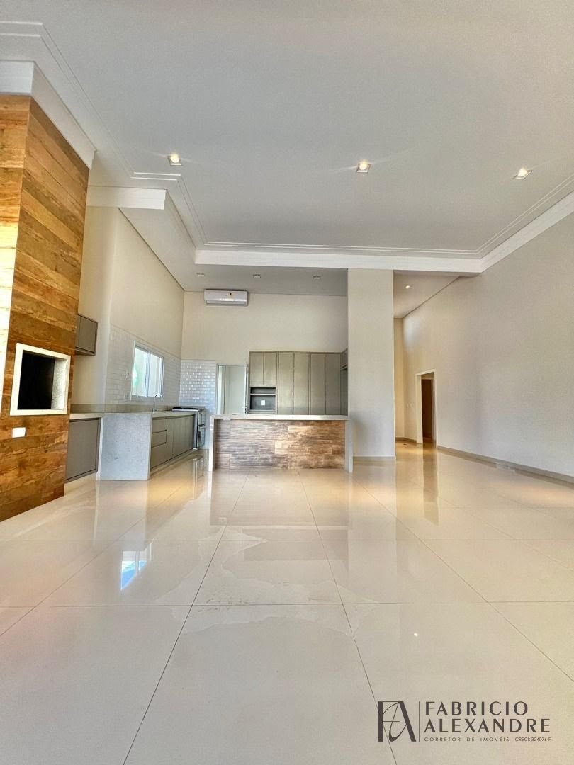 Casa à venda com 4 quartos, 5 banheiros, 4 vagas e 197m² no Residencial Quinta do Golfe, São José do Rio Preto — foto principal