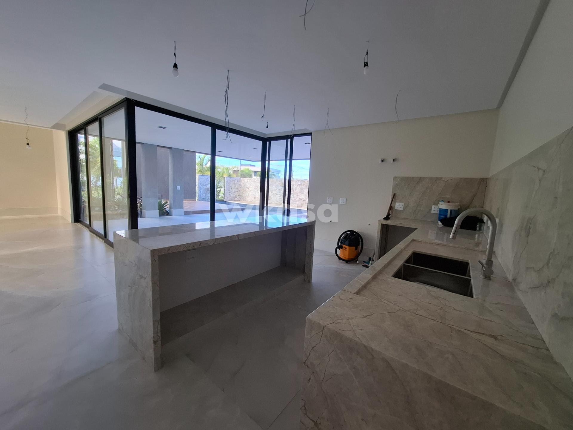 Casa à venda com 4 quartos, 4 suítes, 3 vagas e 423m² no Alphaville Jacuhy, Serra (ES) — foto 13 de 30