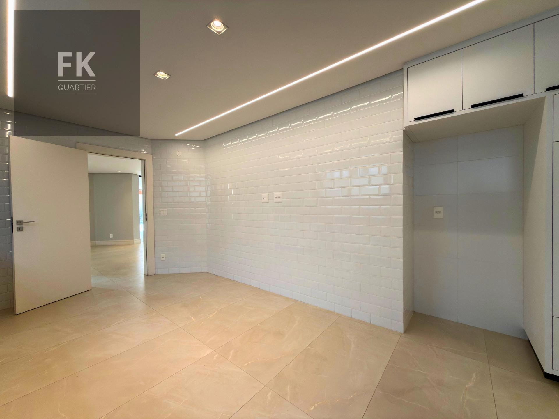 Casa à venda com 4 quartos, 4 suítes, 5 vagas e 600m² no Alphaville Residencial Zero, Barueri (SP) — foto 11 de 30