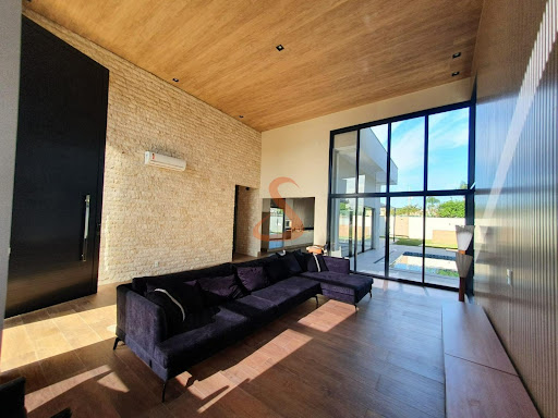 Casa em  Residencial TAMBORÉ  3 Suítes / 252m²  à Venda