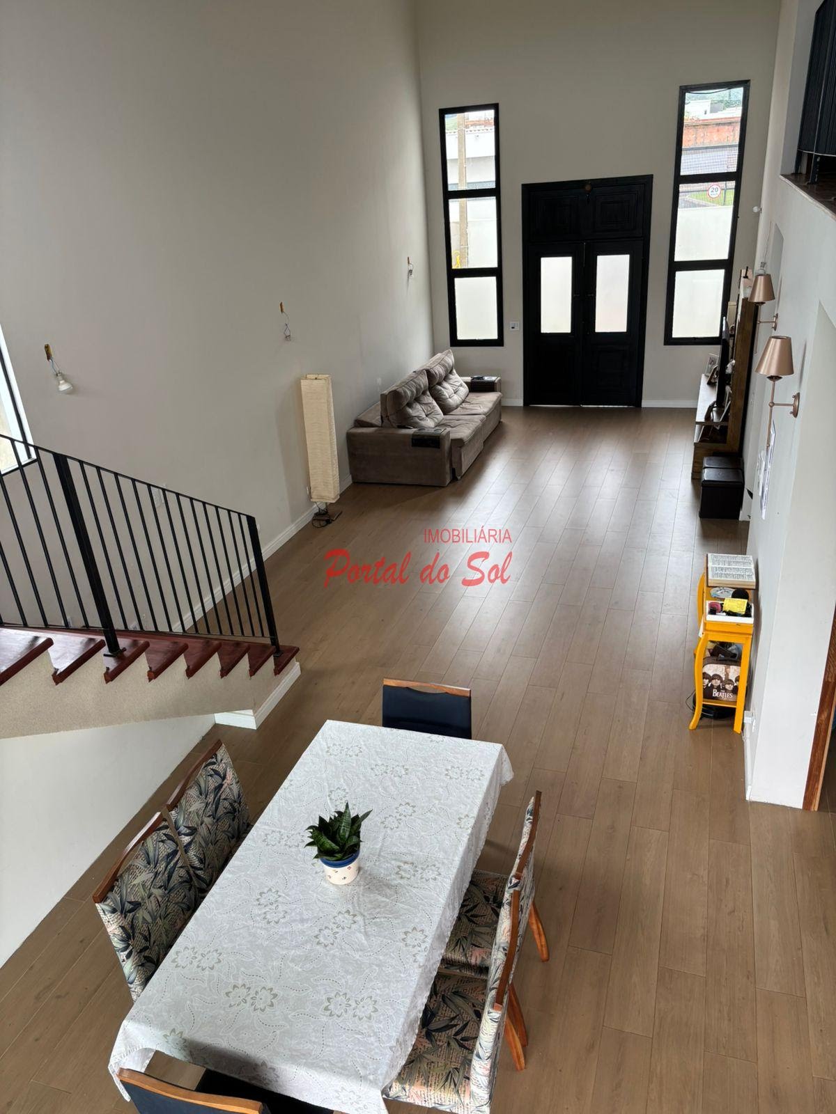 Casa à venda com 3 quartos, 3 suítes, 2 vagas e 240m² no Renno Park, Santo Antônio da Platina (PR) — foto 3 de 10