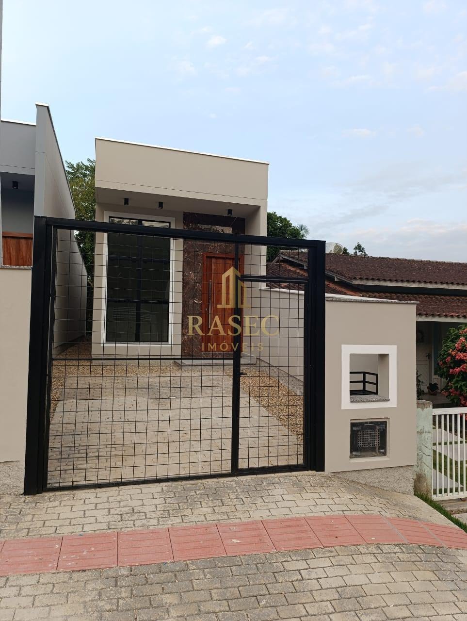 Casa à venda com 3 quartos, 1 banheiro, 2 vagas e 61m² no Dom Joaquim, Brusque — foto principal