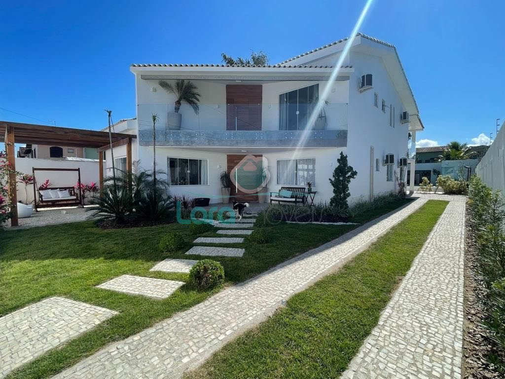 Casa à venda com 4 quartos, 6 banheiros, 3 vagas e 600m² no Extensão do Bosque, Rio das Ostras — foto principal