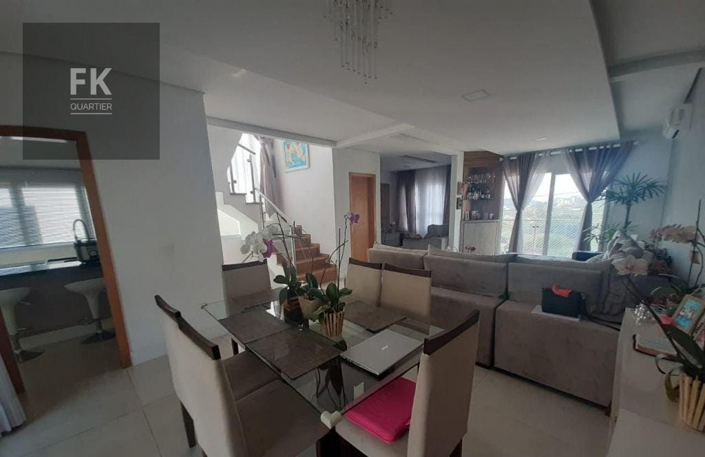 Casa à venda com 4 quartos, 2 suítes, 4 vagas e 282m² no Suru, Santana de Parnaíba (SP) — foto 3 de 18